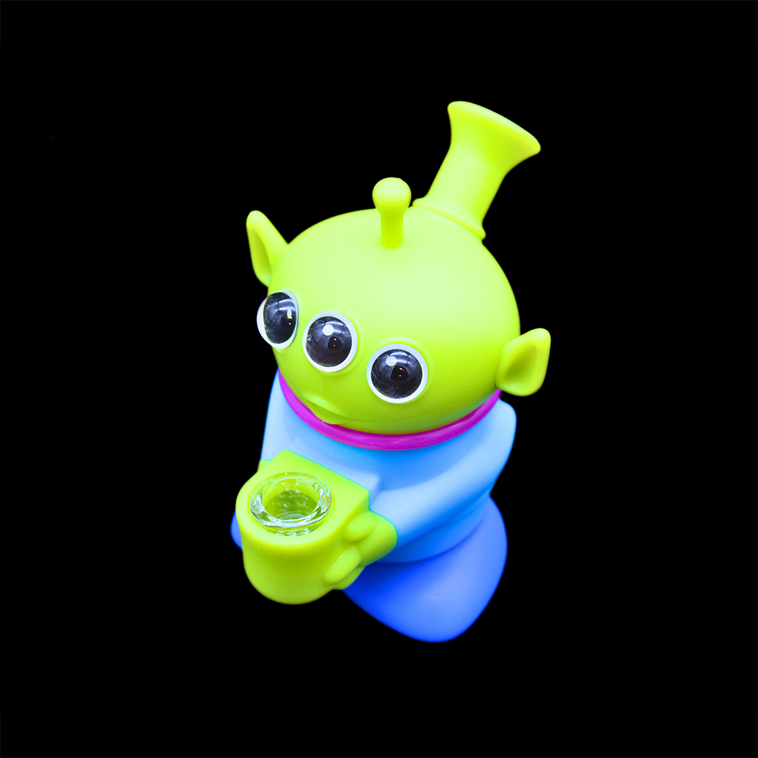 Image of a three-eyed alien bong | Outer Limits 716